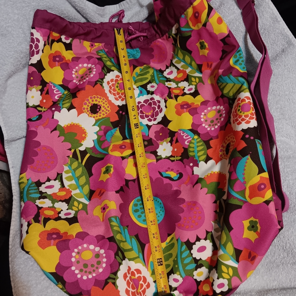 EUC Vera Bradly VaVa Bloom  Laundry Bag